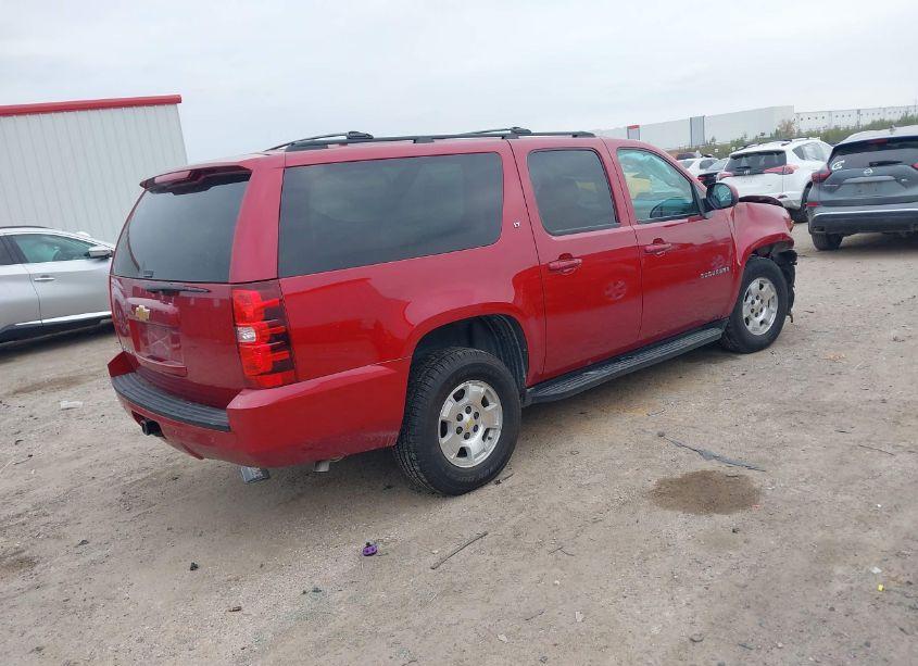 Photo 4 of 2013 Chevrolet Suburban 1500 LT (VIN 1GNSKJE73DR337611)