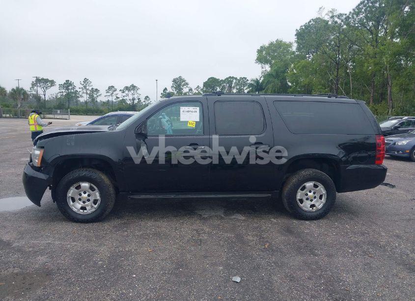 Photo 14 of 2014 Chevrolet Suburban 1500 LT (VIN 1GNSKJE73ER130976)