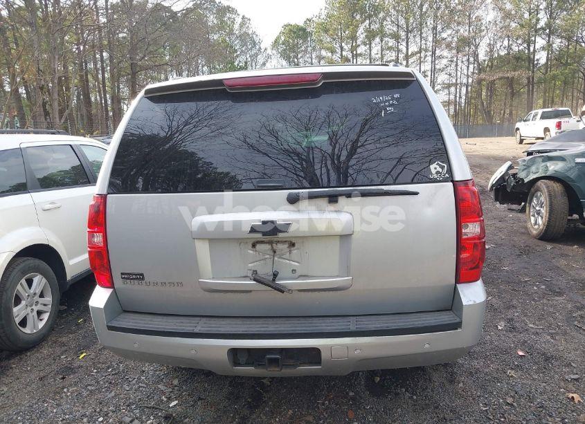 Photo 16 of 2014 Chevrolet Suburban 1500 LT (VIN 1GNSKJE73ER225733)