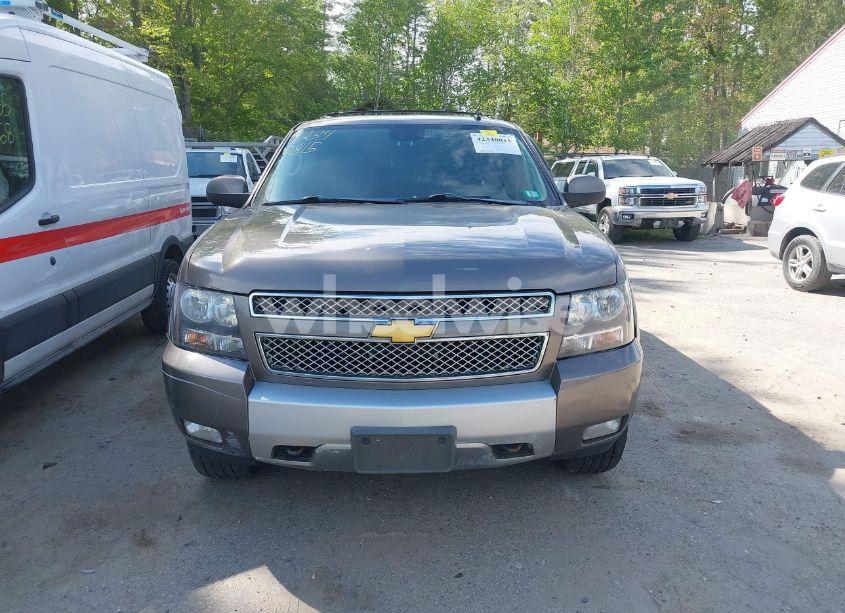 Photo 12 of 2012 Chevrolet Suburban 1500 LT (VIN 1GNSKJE74CR221767)