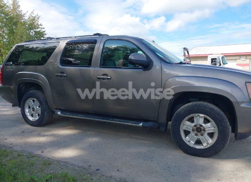 Photo 13 of 2012 Chevrolet Suburban 1500 LT (VIN 1GNSKJE74CR221767)