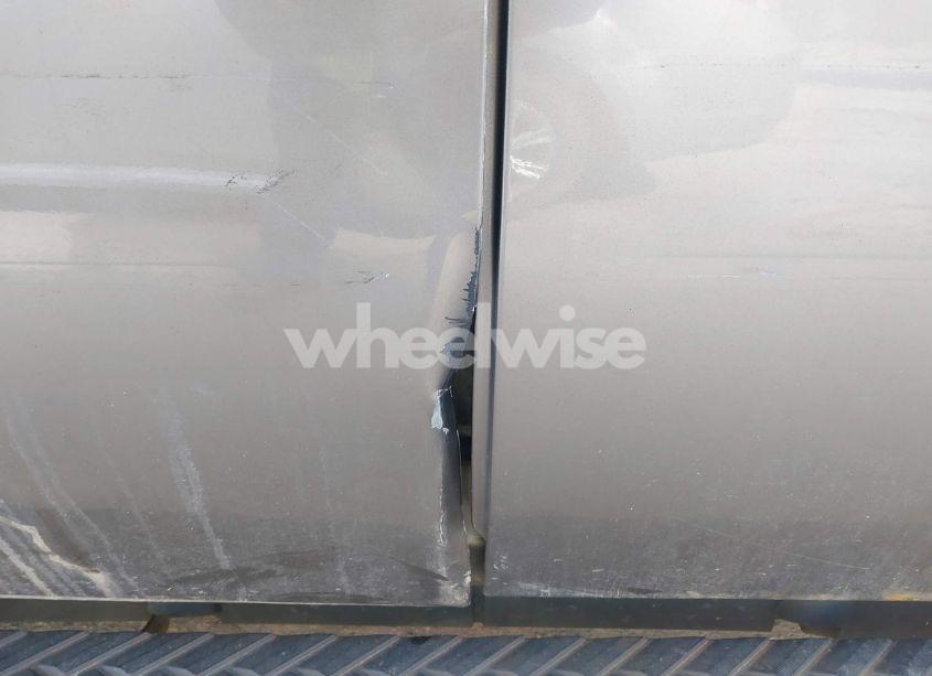 Photo 6 of 2012 Chevrolet Suburban 1500 LT (VIN 1GNSKJE74CR221767)