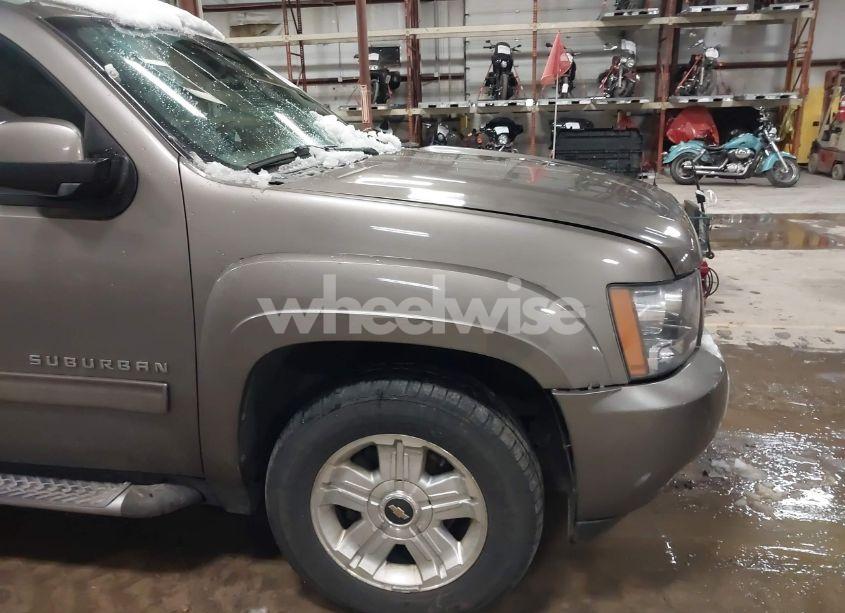 Photo 18 of 2012 Chevrolet Suburban 1500 LT (VIN 1GNSKJE74CR304437)