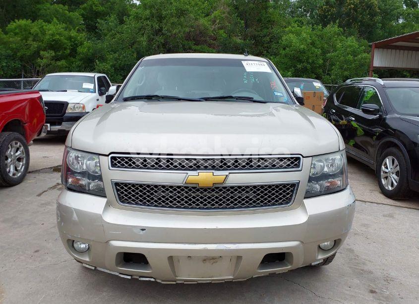 Photo 12 of 2013 Chevrolet Suburban 1500 LT (VIN 1GNSKJE74DR166223)