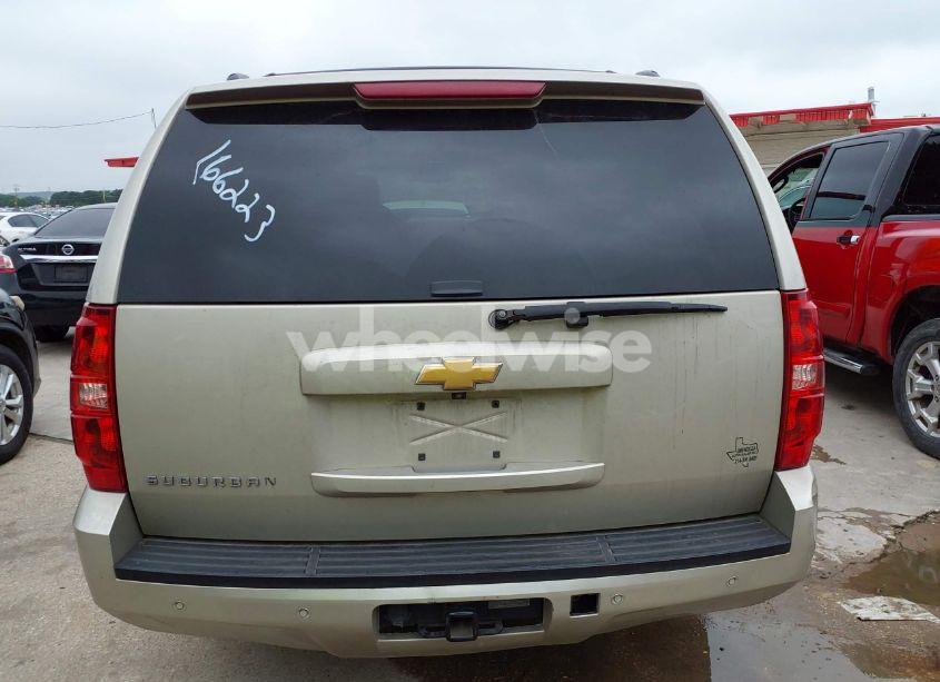 Photo 16 of 2013 Chevrolet Suburban 1500 LT (VIN 1GNSKJE74DR166223)