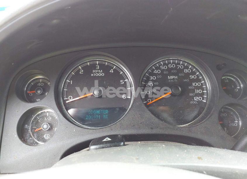 Photo 7 of 2013 Chevrolet Suburban 1500 LT (VIN 1GNSKJE74DR166223)