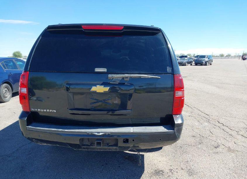 Photo 16 of 2013 Chevrolet Suburban 1500 LT (VIN 1GNSKJE74DR182843)