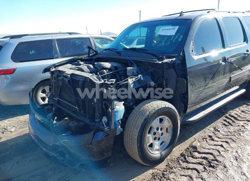 Photo 6 of 2012 Chevrolet Suburban 1500 LT (VIN 1GNSKJE75CR182591)