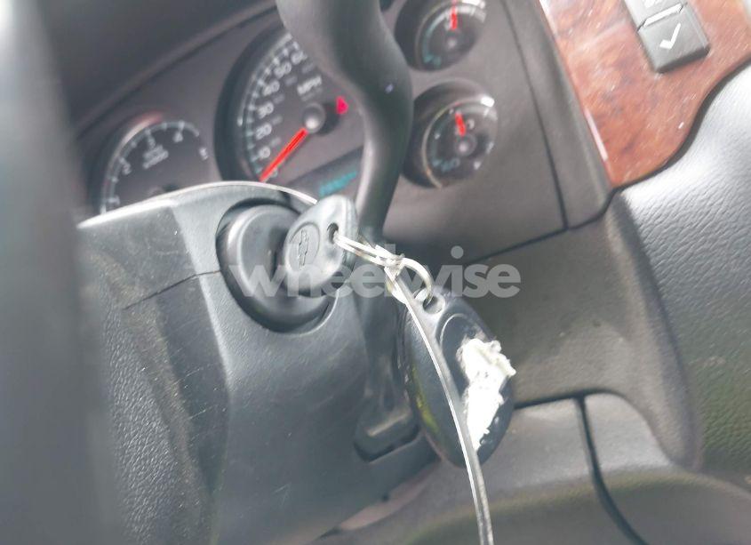 Photo 11 of 2012 Chevrolet Suburban 1500 LT (VIN 1GNSKJE75CR189265)