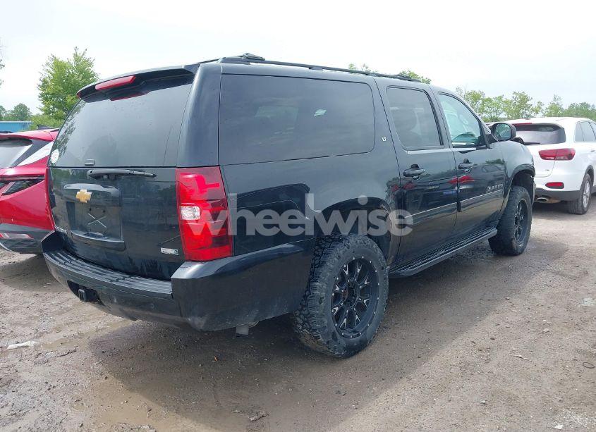 Photo 4 of 2012 Chevrolet Suburban 1500 LT (VIN 1GNSKJE75CR189265)