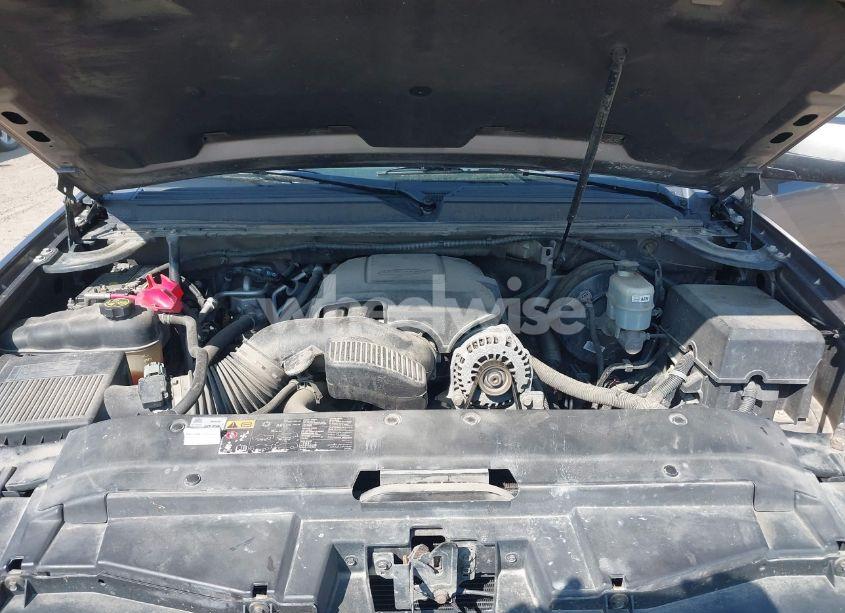 Photo 10 of 2012 Chevrolet Suburban 1500 LT (VIN 1GNSKJE75CR315141)