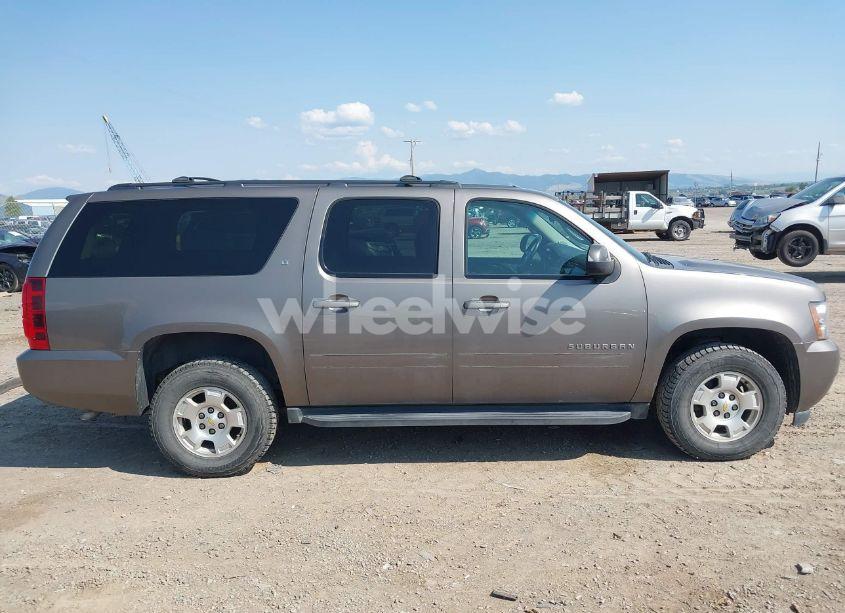 Photo 14 of 2012 Chevrolet Suburban 1500 LT (VIN 1GNSKJE75CR315141)