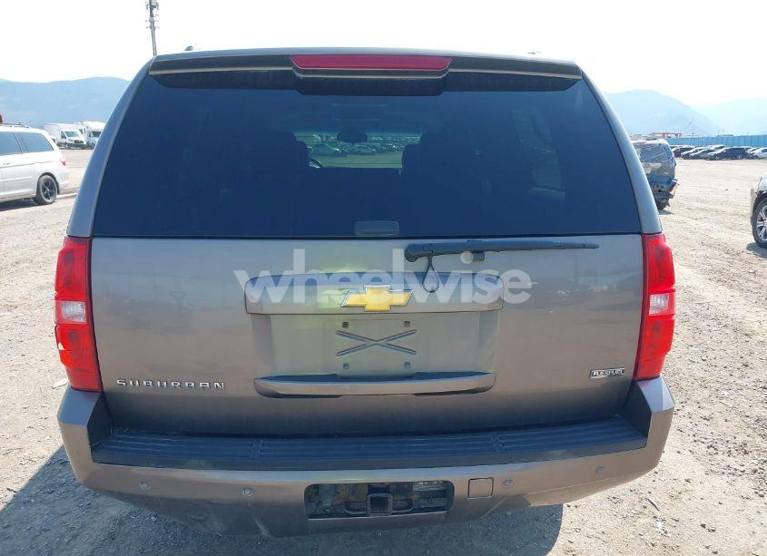 Photo 17 of 2012 Chevrolet Suburban 1500 LT (VIN 1GNSKJE75CR315141)