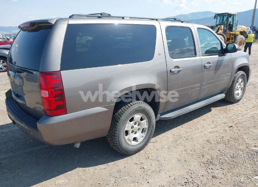 Photo 4 of 2012 Chevrolet Suburban 1500 LT (VIN 1GNSKJE75CR315141)