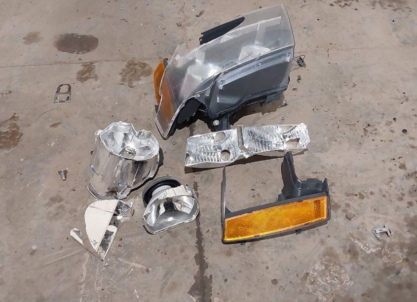 Photo 12 of 2013 Chevrolet Suburban 1500 LT (VIN 1GNSKJE75DR173830)