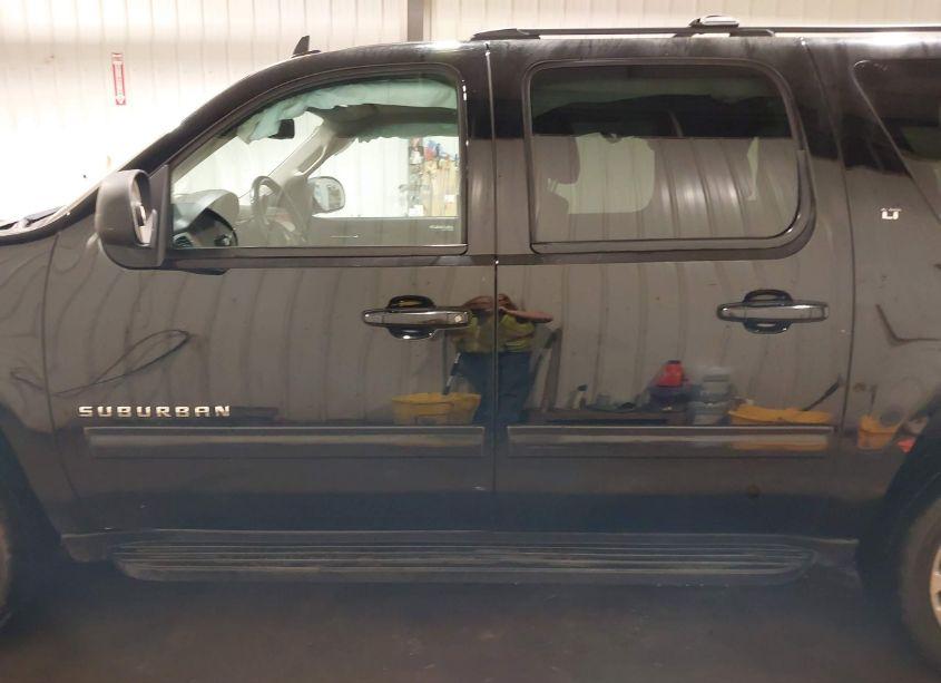 Photo 15 of 2013 Chevrolet Suburban 1500 LT (VIN 1GNSKJE75DR173830)