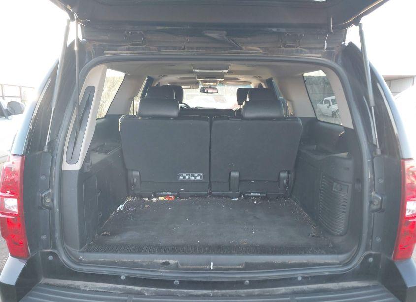 Photo 8 of 2014 Chevrolet Suburban 1500 LT (VIN 1GNSKJE75ER223188)