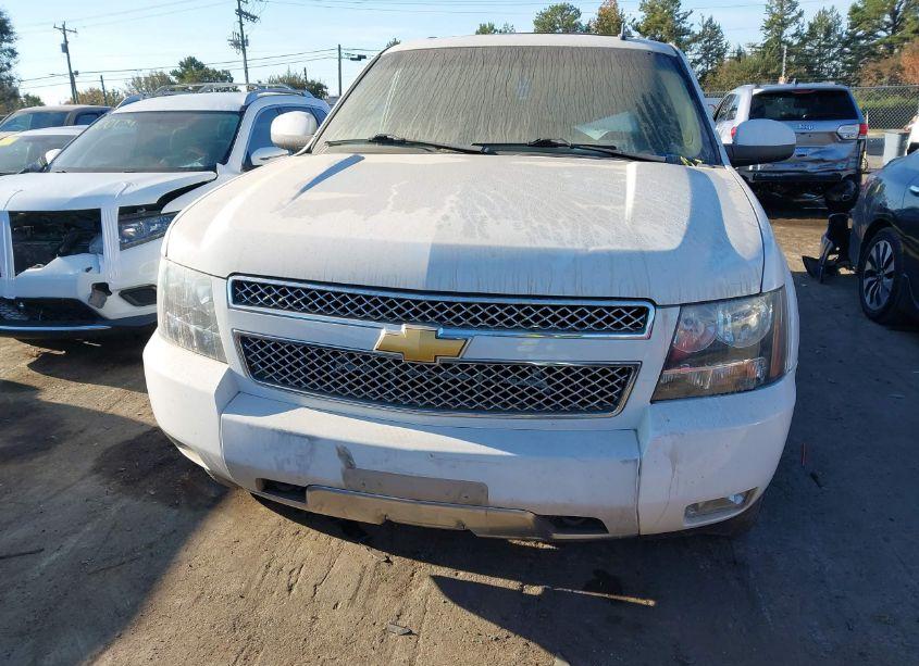 Photo 12 of 2012 Chevrolet Suburban 1500 LT (VIN 1GNSKJE76CR118527)