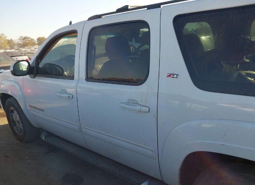 Photo 14 of 2012 Chevrolet Suburban 1500 LT (VIN 1GNSKJE76CR118527)