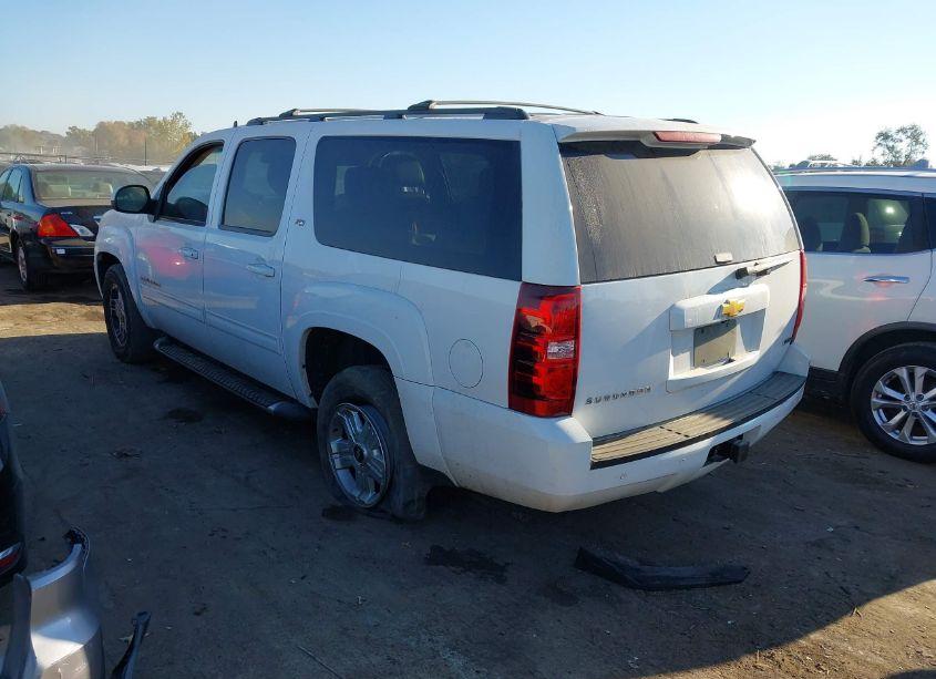 Photo 3 of 2012 Chevrolet Suburban 1500 LT (VIN 1GNSKJE76CR118527)