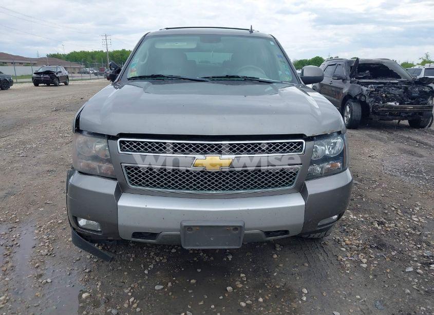 Photo 12 of 2012 Chevrolet Suburban 1500 LT (VIN 1GNSKJE76CR242281)