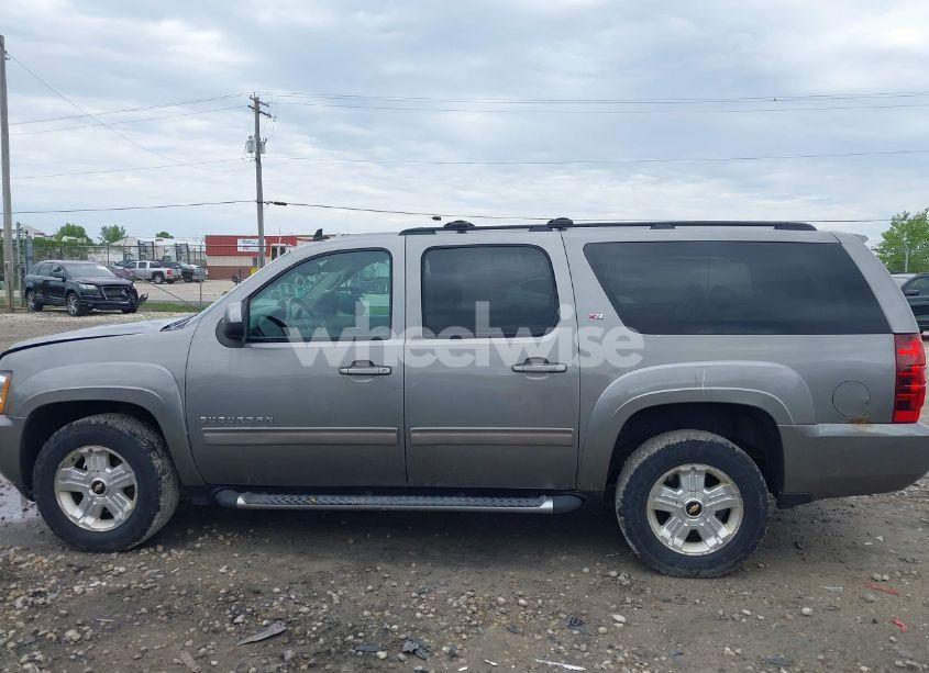 Photo 14 of 2012 Chevrolet Suburban 1500 LT (VIN 1GNSKJE76CR242281)