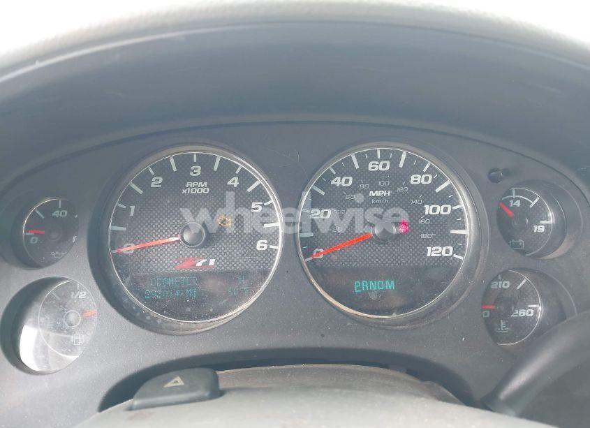 Photo 7 of 2012 Chevrolet Suburban 1500 LT (VIN 1GNSKJE76CR242281)