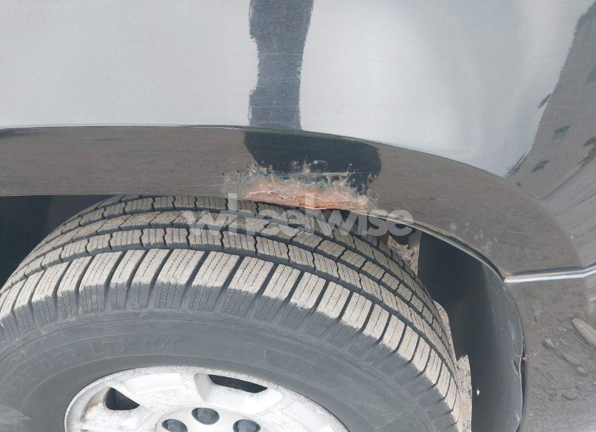 Photo 6 of 2012 Chevrolet Suburban 1500 LT (VIN 1GNSKJE76CR268699)