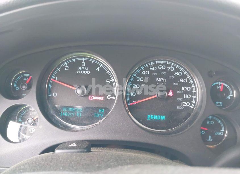 Photo 7 of 2012 Chevrolet Suburban 1500 LT (VIN 1GNSKJE76CR268699)