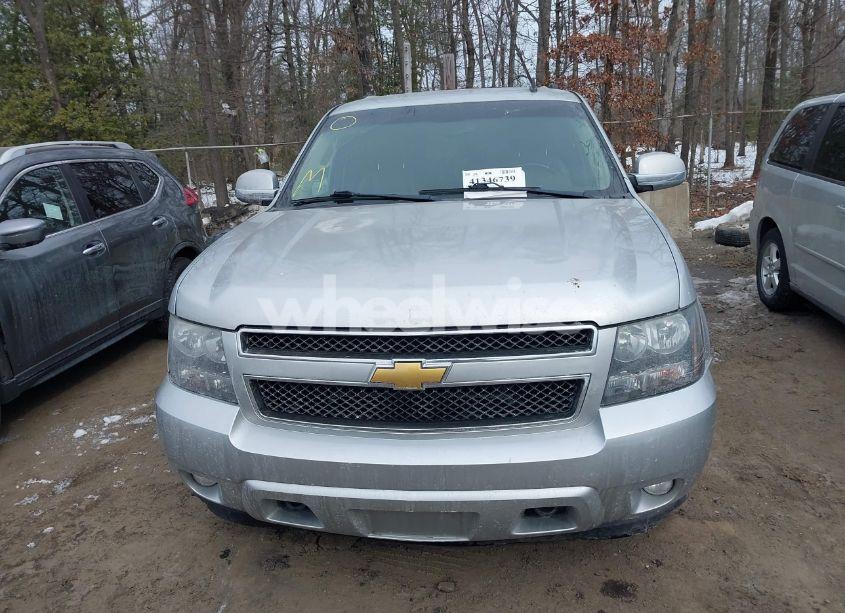 Photo 12 of 2012 Chevrolet Suburban 1500 LT (VIN 1GNSKJE76CR291724)