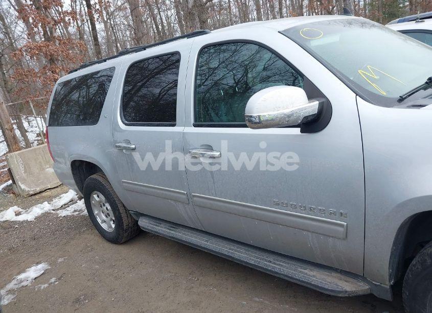 Photo 13 of 2012 Chevrolet Suburban 1500 LT (VIN 1GNSKJE76CR291724)