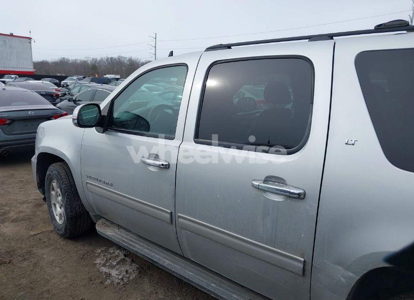 Photo 14 of 2012 Chevrolet Suburban 1500 LT (VIN 1GNSKJE76CR291724)