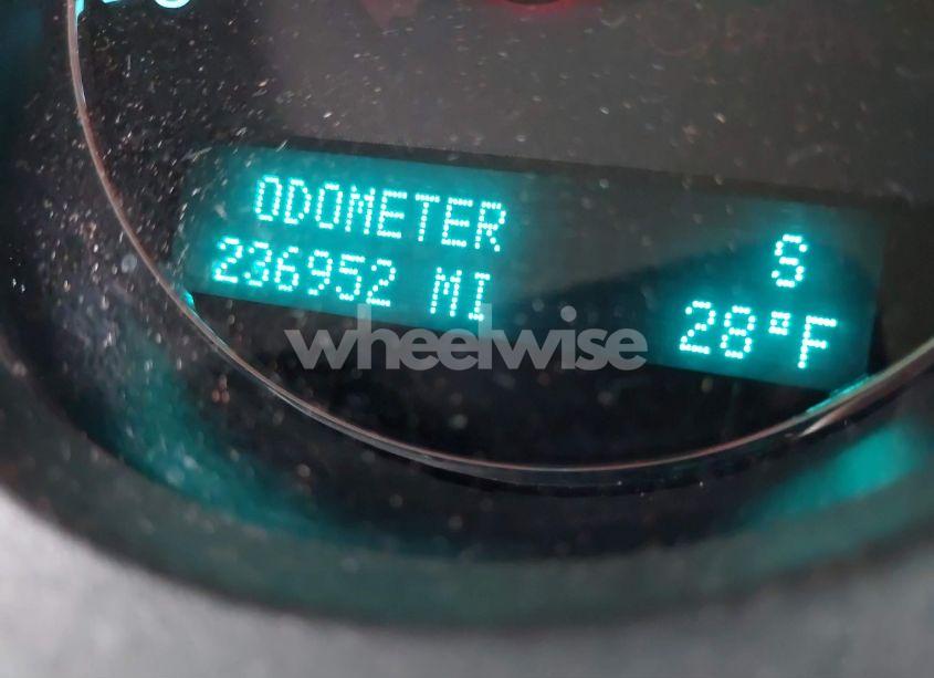 Photo 15 of 2012 Chevrolet Suburban 1500 LT (VIN 1GNSKJE76CR291724)