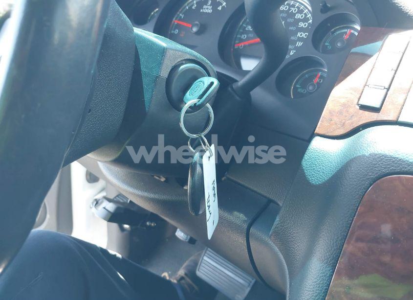 Photo 11 of 2013 Chevrolet Suburban 1500 LT (VIN 1GNSKJE76DR204809)