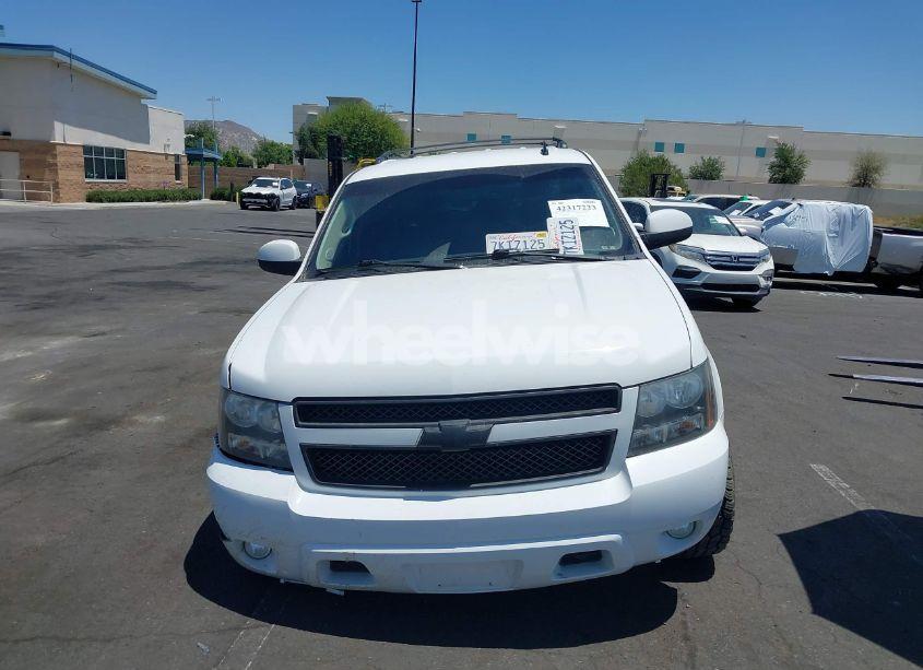Photo 13 of 2013 Chevrolet Suburban 1500 LT (VIN 1GNSKJE76DR204809)