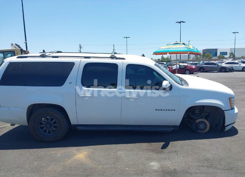 Photo 14 of 2013 Chevrolet Suburban 1500 LT (VIN 1GNSKJE76DR204809)