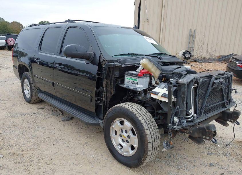 2013 Chevrolet Suburban 1500 LT (VIN 1GNSKJE76DR290445) main photo