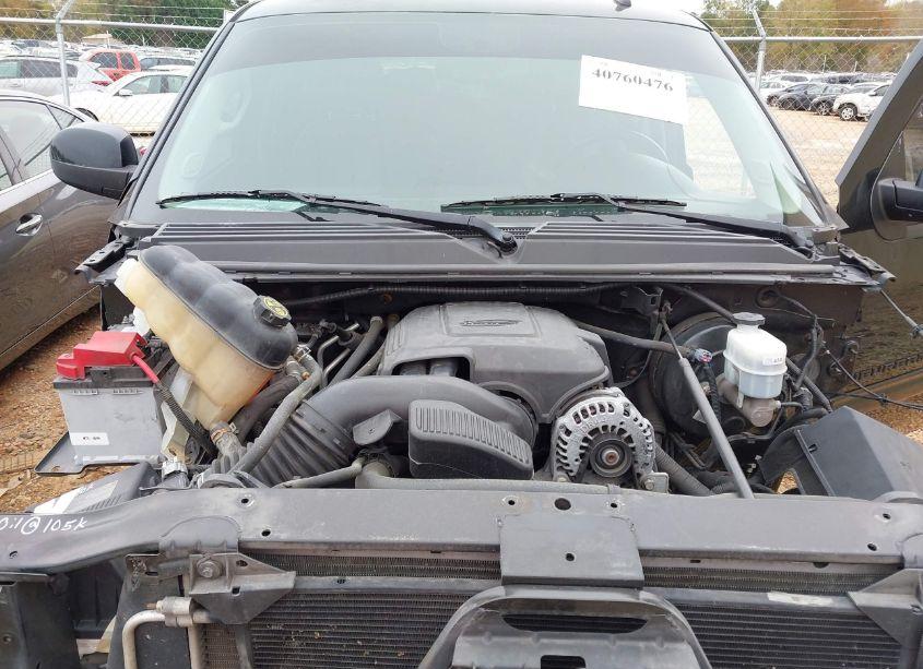 Photo 10 of 2013 Chevrolet Suburban 1500 LT (VIN 1GNSKJE76DR290445)