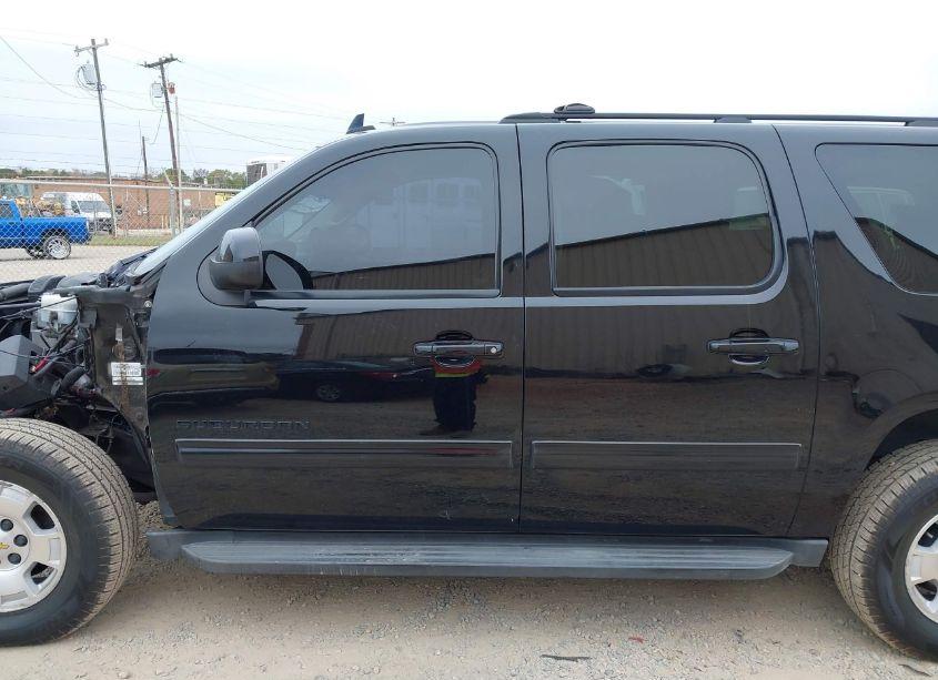 Photo 14 of 2013 Chevrolet Suburban 1500 LT (VIN 1GNSKJE76DR290445)