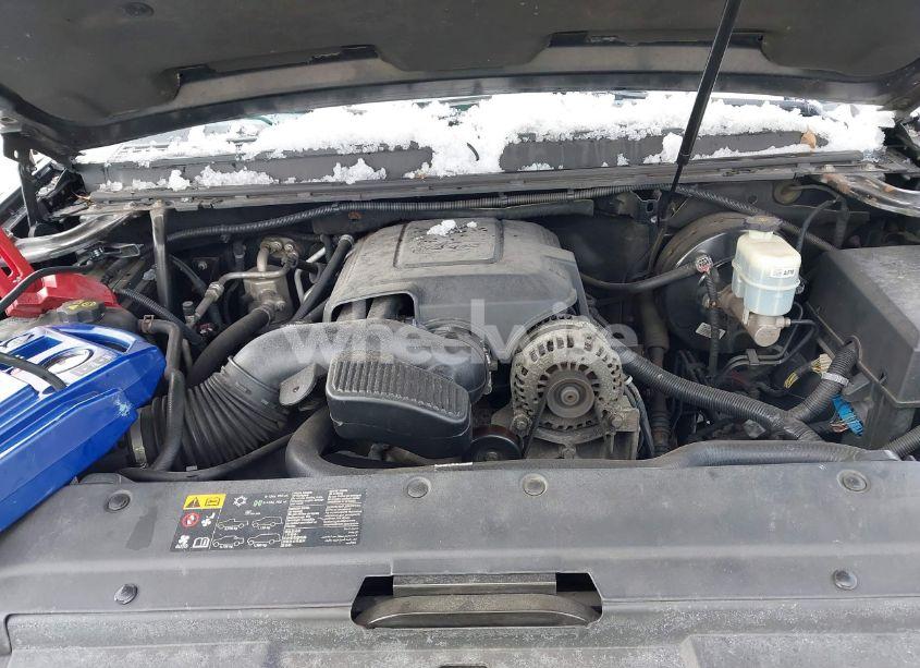 Photo 10 of 2014 Chevrolet Suburban 1500 LT (VIN 1GNSKJE76ER210739)