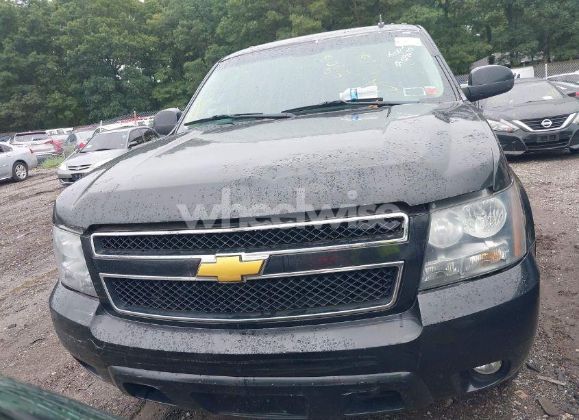 Photo 11 of 2014 Chevrolet Suburban 1500 LT (VIN 1GNSKJE76ER211325)