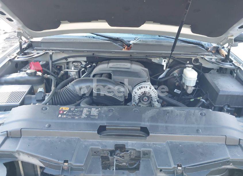 Photo 10 of 2012 Chevrolet Suburban 1500 LT (VIN 1GNSKJE77CR250468)