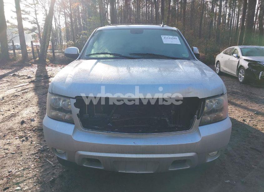 Photo 13 of 2012 Chevrolet Suburban 1500 LT (VIN 1GNSKJE77CR250468)