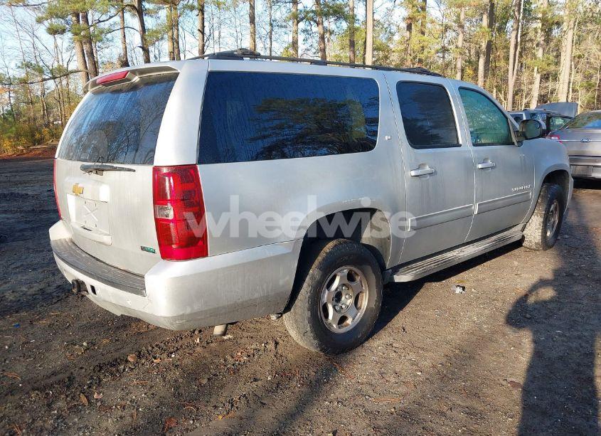 Photo 4 of 2012 Chevrolet Suburban 1500 LT (VIN 1GNSKJE77CR250468)