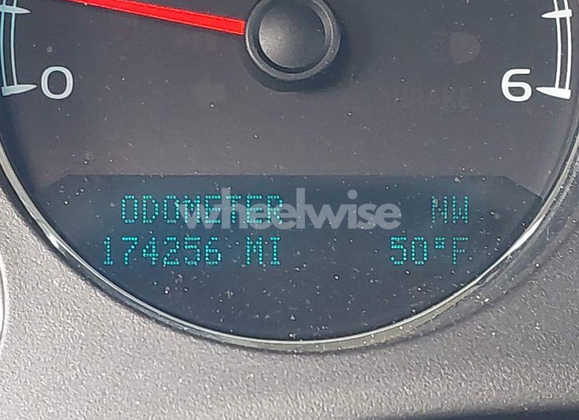 Photo 16 of 2012 Chevrolet Suburban 1500 LT (VIN 1GNSKJE77CR299640)