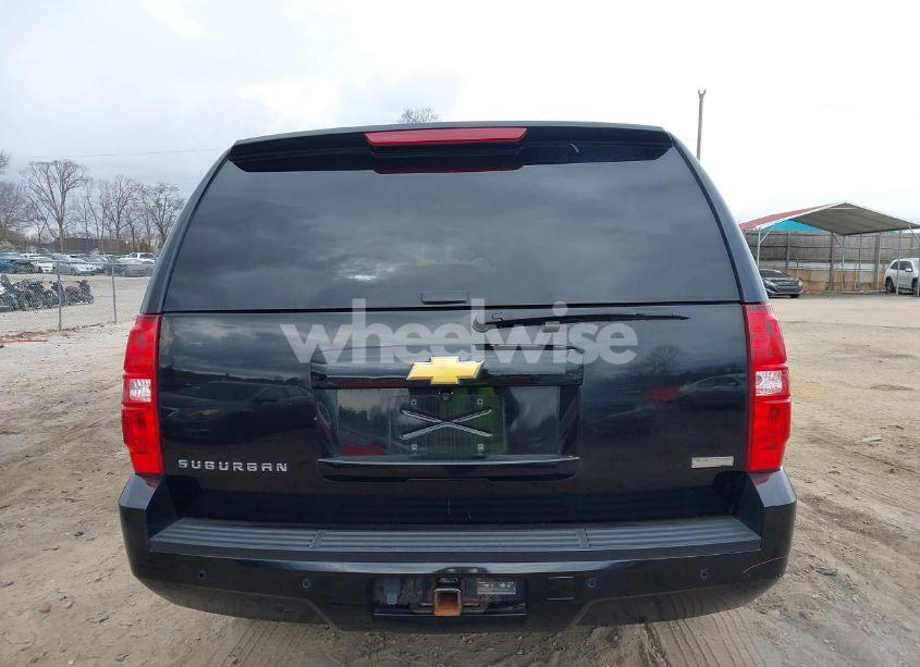 Photo 17 of 2012 Chevrolet Suburban 1500 LT (VIN 1GNSKJE77CR299640)