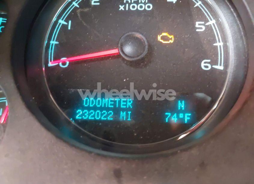 Photo 15 of 2012 Chevrolet Suburban 1500 LT (VIN 1GNSKJE78CR105794)