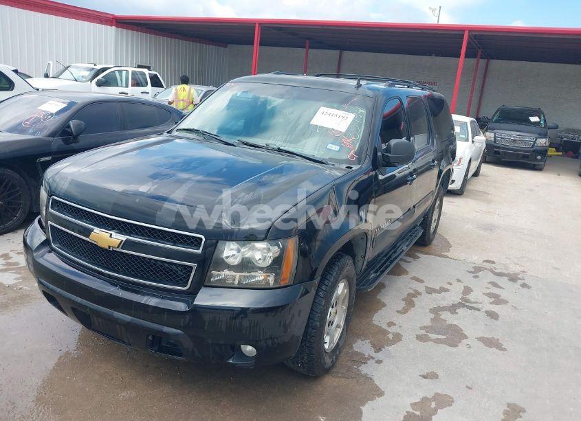 Photo 6 of 2012 Chevrolet Suburban 1500 LT (VIN 1GNSKJE78CR105794)