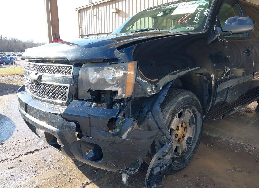 Photo 6 of 2012 Chevrolet Suburban 1500 LT (VIN 1GNSKJE78CR188093)