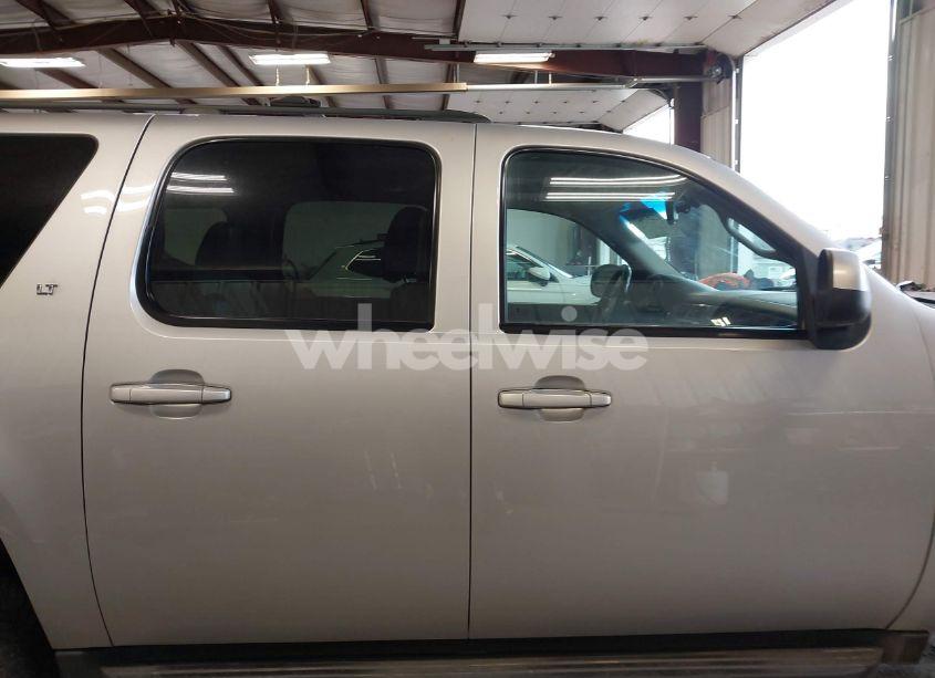 Photo 14 of 2013 Chevrolet Suburban 1500 LT (VIN 1GNSKJE78DR270665)